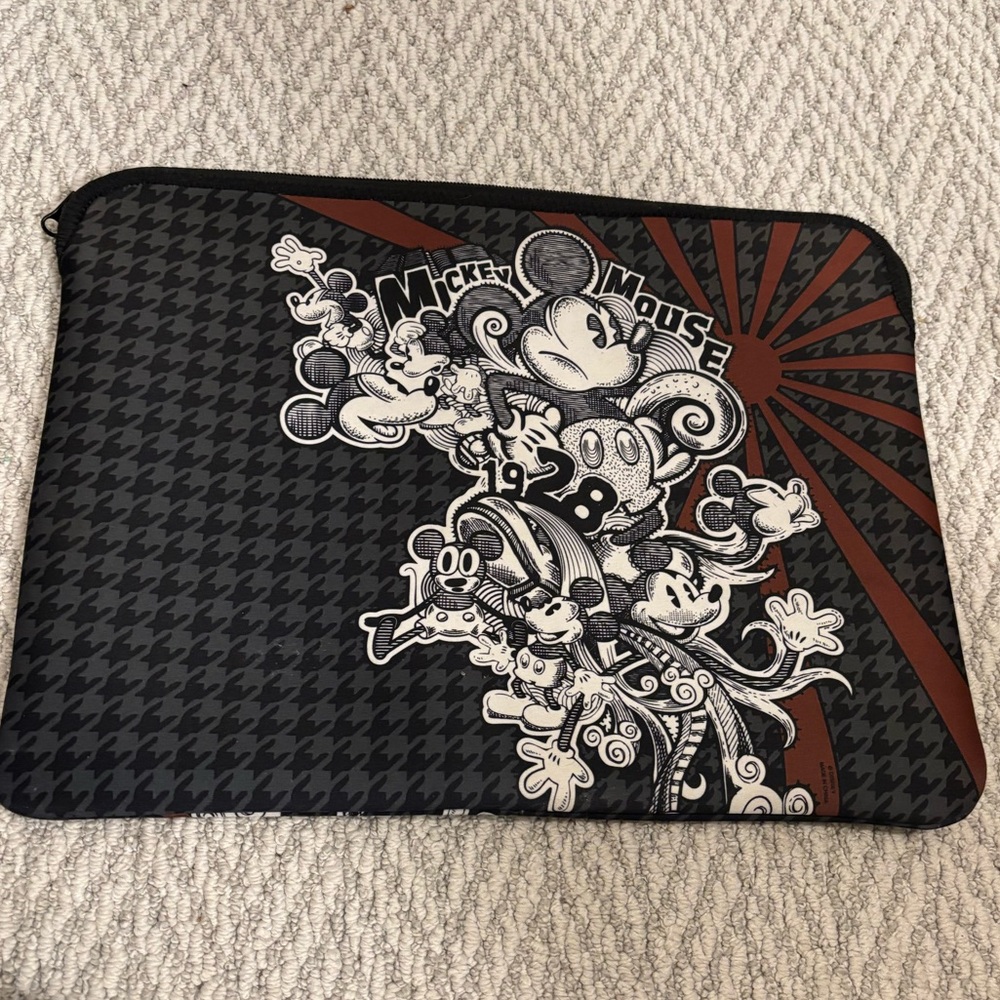 Disney Mickey Mouse Laptop reverseable bag